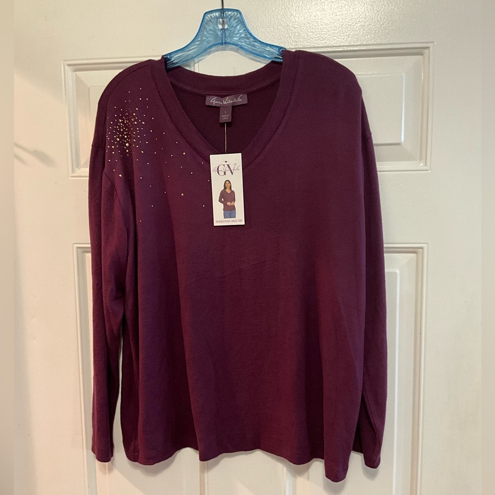 NWT ~ Gloria Vanderbilt Rhinestone Hacci Top. Sz. L